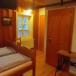 Rodinny Drevenka-kulturni Pamatka Bozkovska