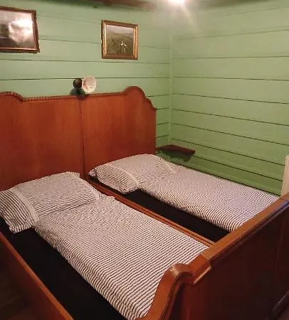Rodinny Drevenka-kulturni Pamatka 3*