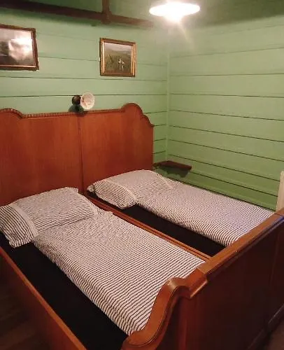 Rodinny Drevenka-kulturni Pamatka 3*